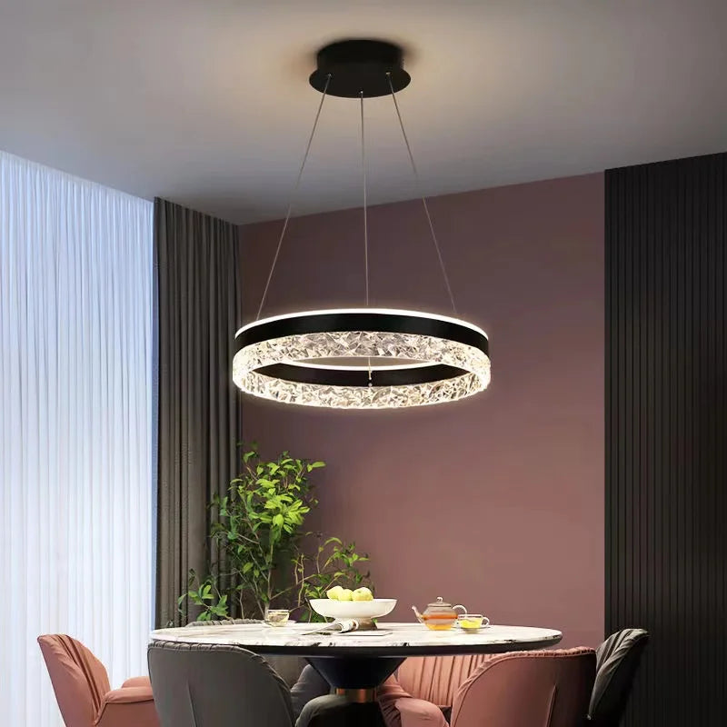 Chandelier Couronne Luminieuse - Timeless Vases
