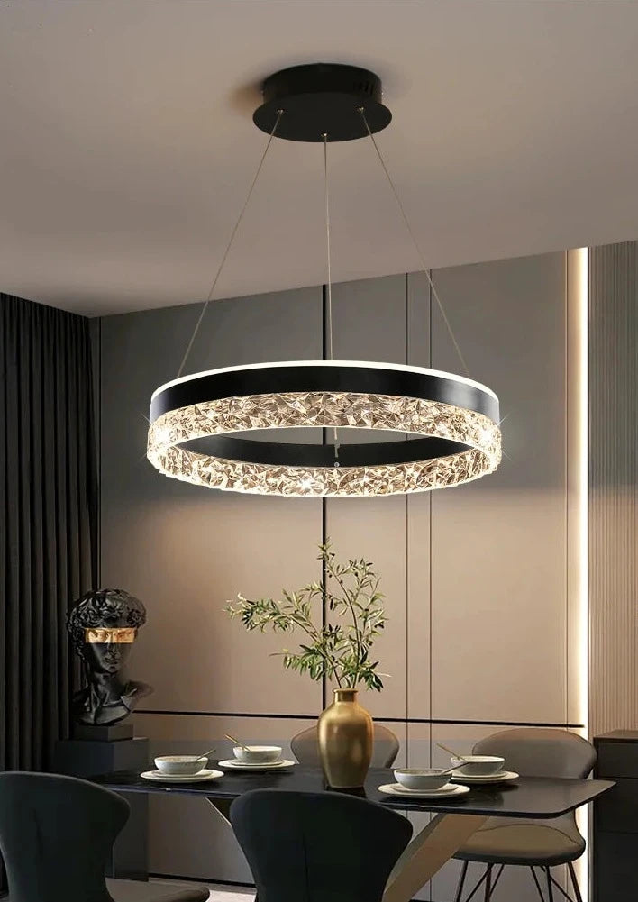 Chandelier Couronne Luminieuse - Timeless Vases