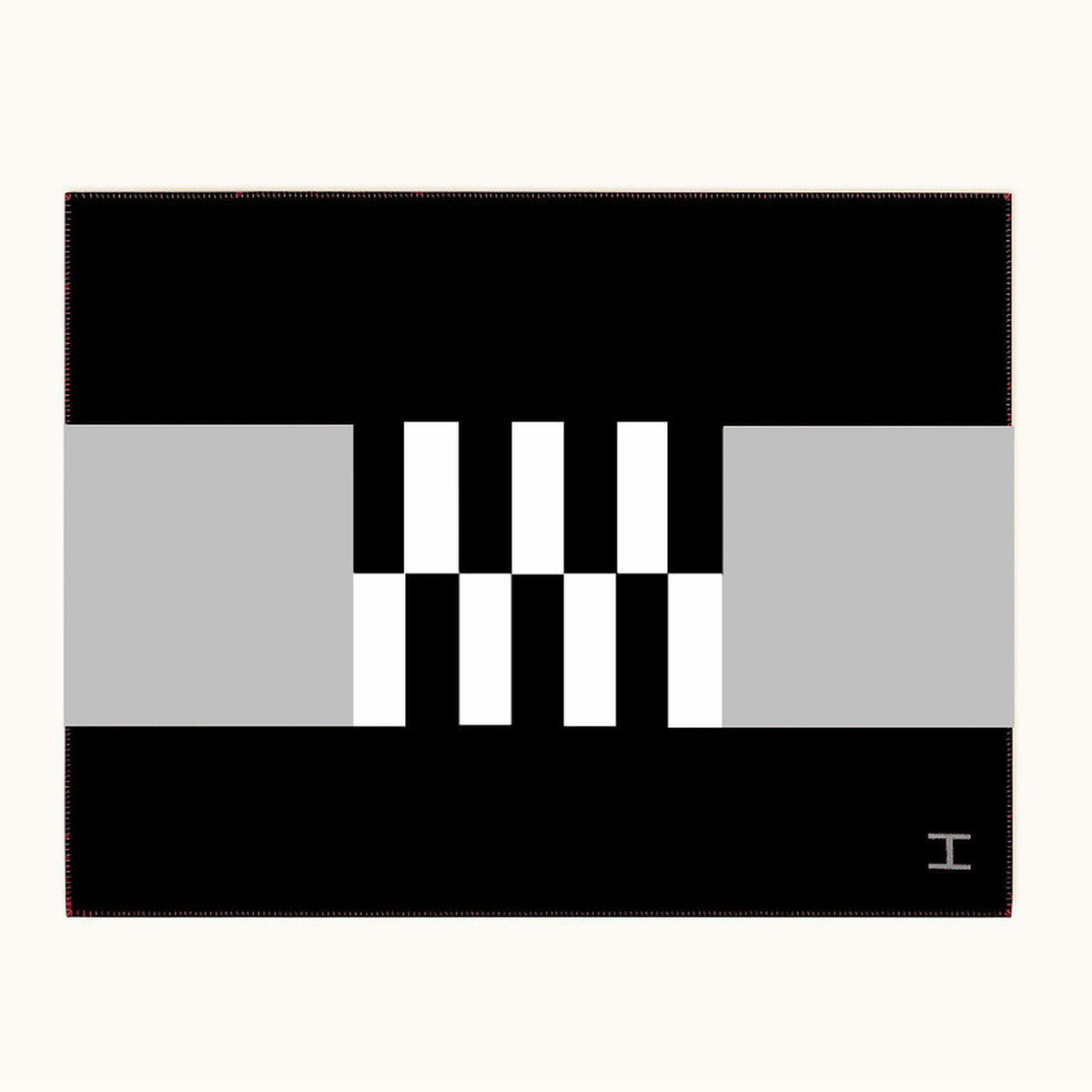 Plaid Luxe Éternel — Black Grey Geometric